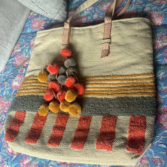 Handmade in India, Boho style beach bag from America and Beyond - Picture 2 of 10